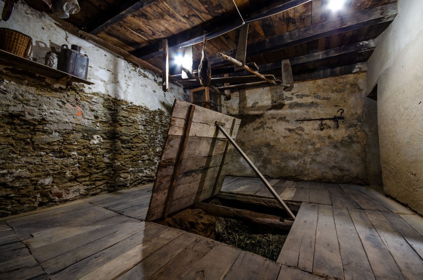 Aritzo, Casa Devilla. Magazzino per le castagne